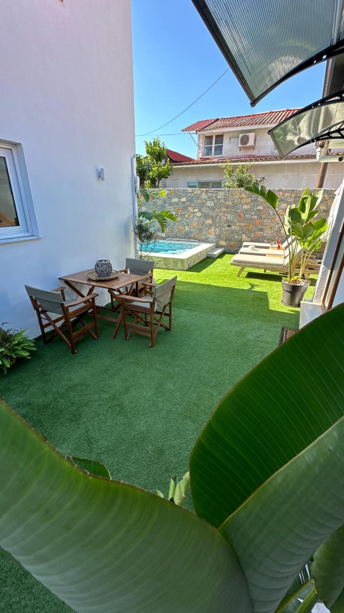 Del Sol Suites Skiathos stad Exteriör bild