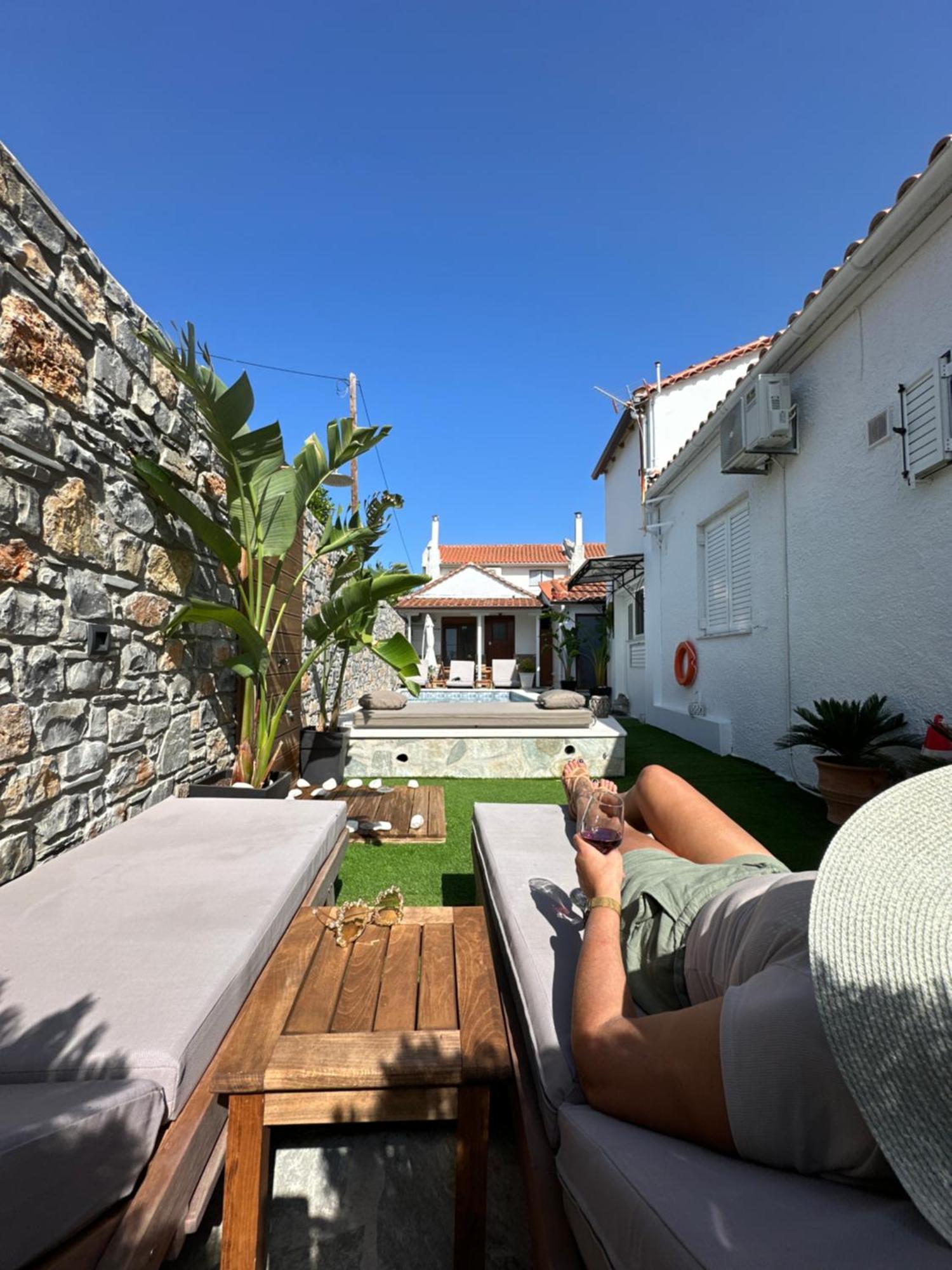 Del Sol Suites Skiathos stad Exteriör bild