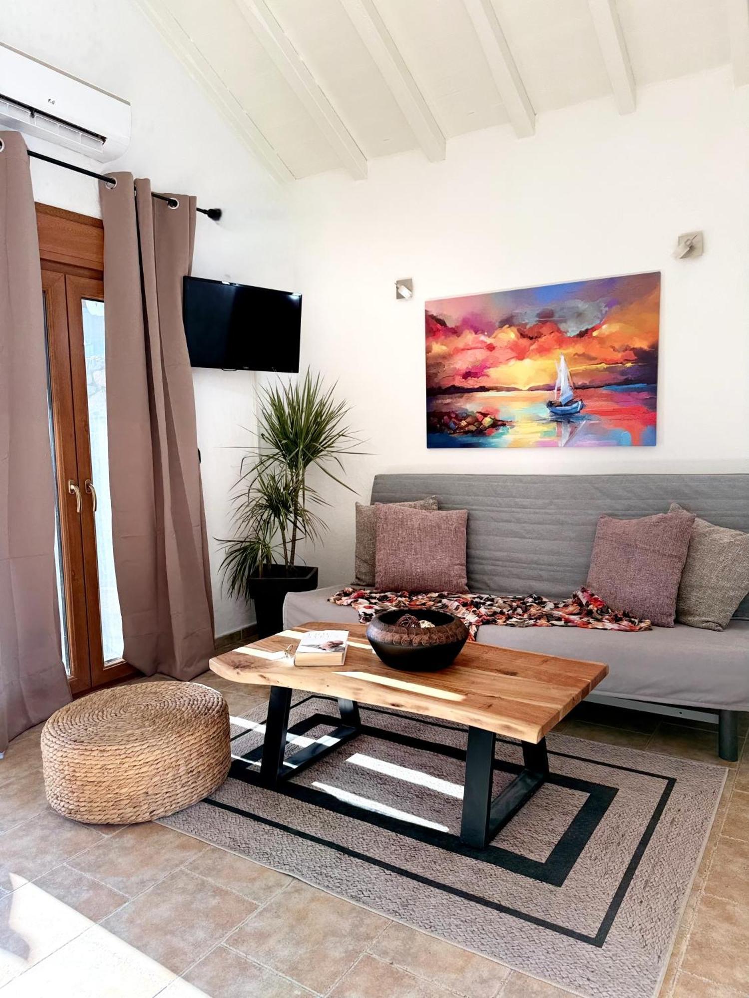 Del Sol Suites Skiathos stad Exteriör bild